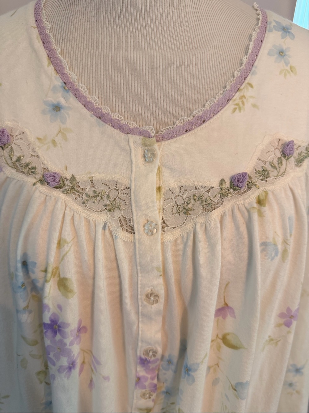 Women's vintage Cream Floral Long Nightgown with Lavender Trim - Picture 2 of 14